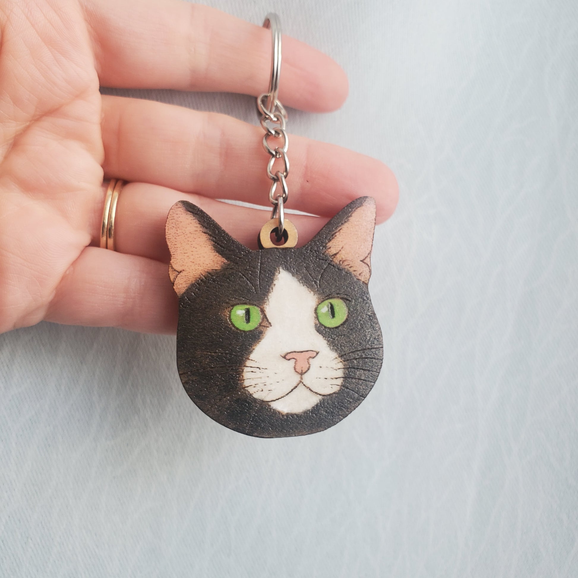 Cat-shaped wooden keychain handmade
