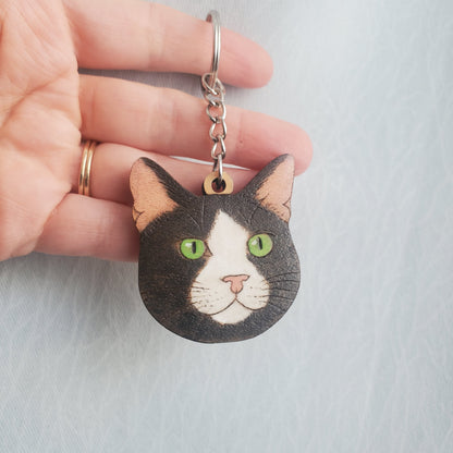 Cat-shaped wooden keychain handmade